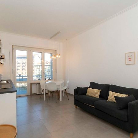 Urban House Carducci - Apartments Turin Rum bild
